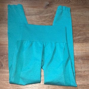 NVGTN turquoise contour seamless leggings. XS